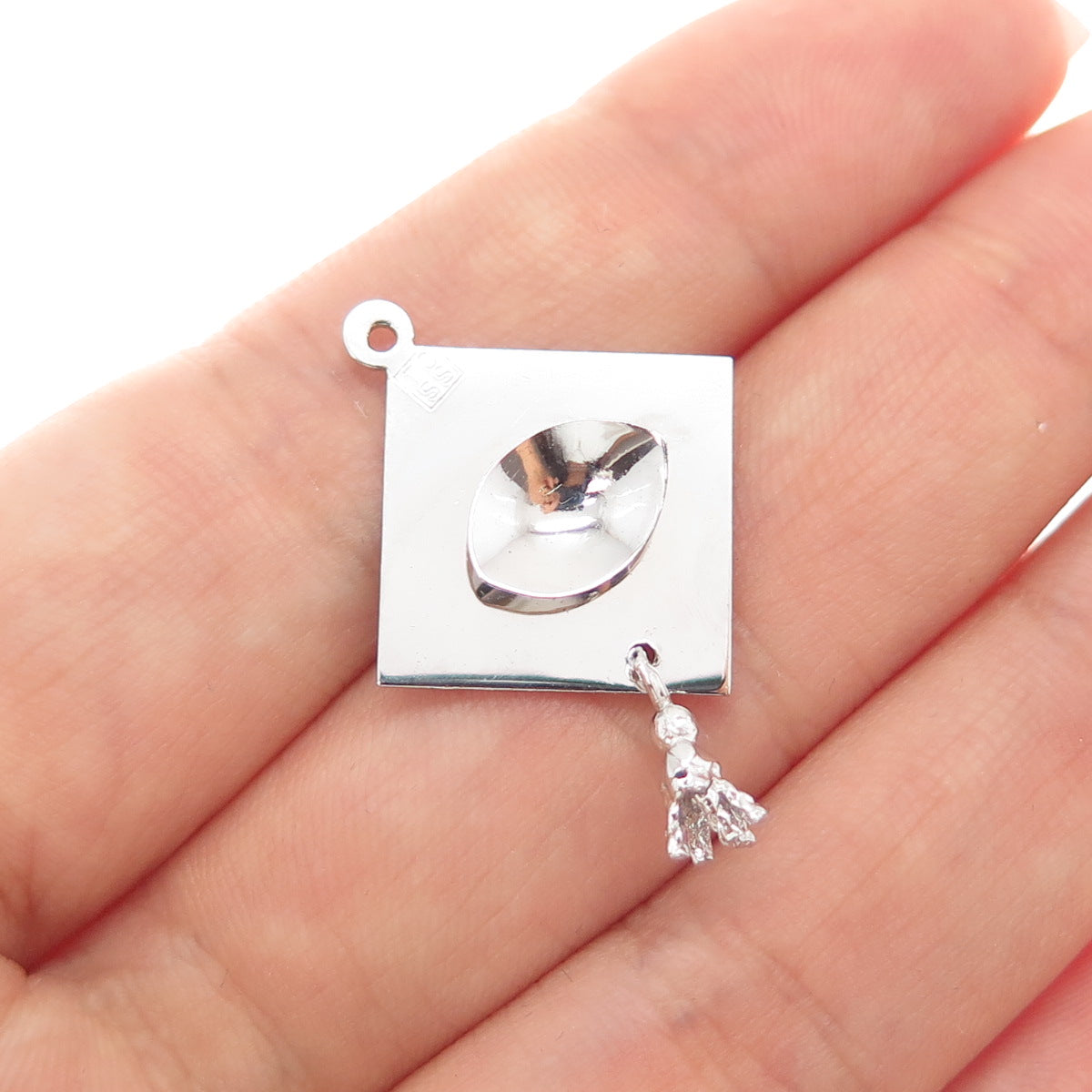 TOWN & COUNTRY 925 Sterling Silver Vintage Graduation Day Charm Pendant