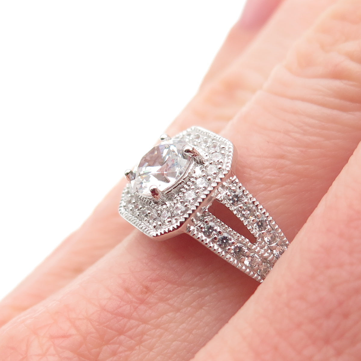 DSMK 925 Sterling Silver Round-Cut C Z Engagement Ring Size 7