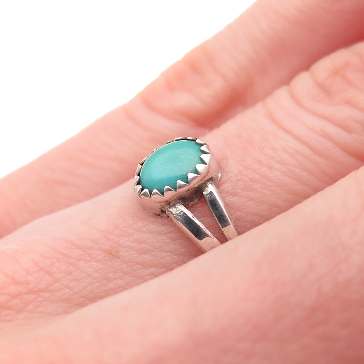 Old Pawn 925 Sterling Silver Vintage Southwestern Turquoise Tribal Ring Size 4.5