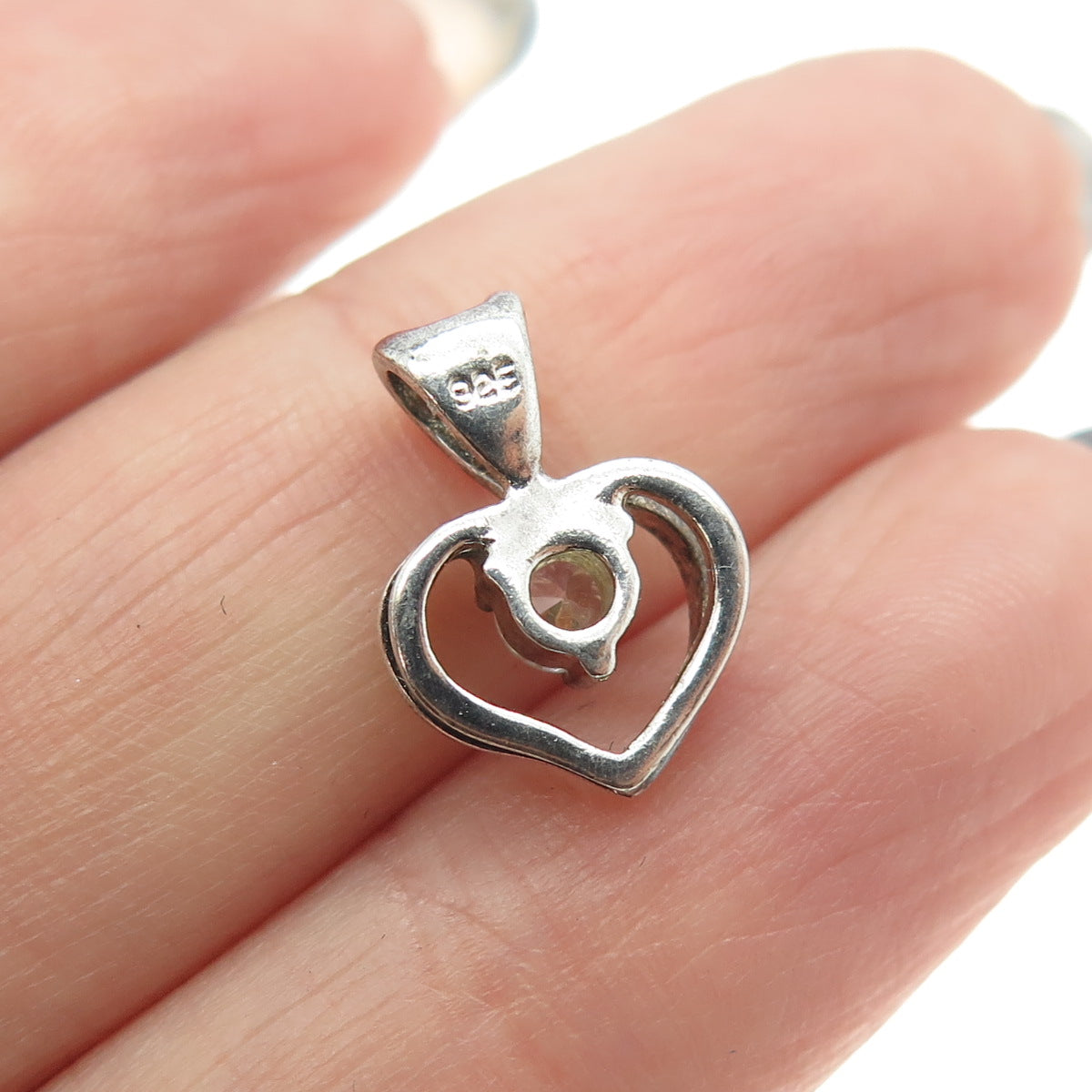 925 Sterling Silver Vintage Round-Cut Shaped C Z Heart Pendant