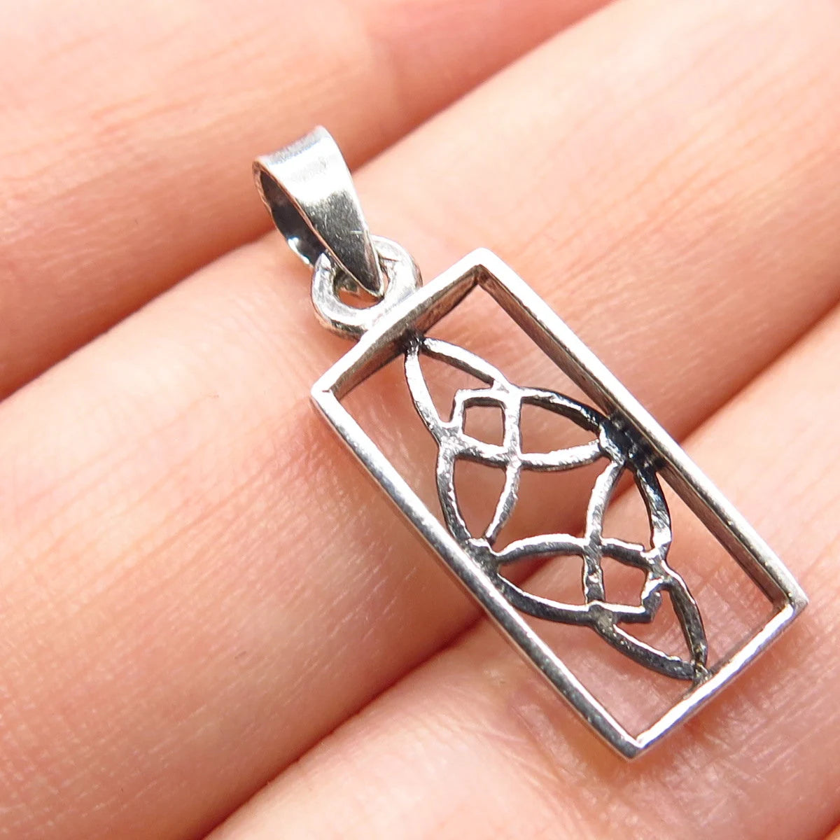 925 Sterling Silver Vintage Triquetra Pendant