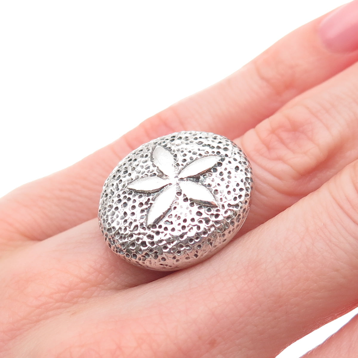 925 Sterling Silver Vintage Italy Sand Dollar Oxidized Ring Size 6.25