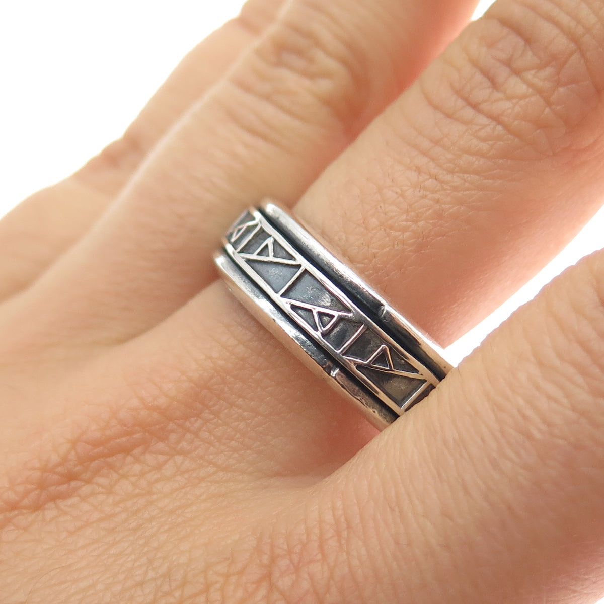 925 Sterling Silver Vintage Modernist Rotating Band Oxidized Ring Size 13.5