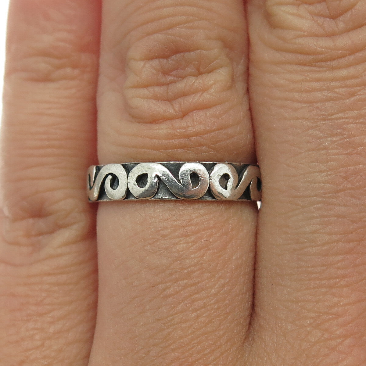 925 Sterling Silver Vintage Spiral All Around Band Ring Size 6.5