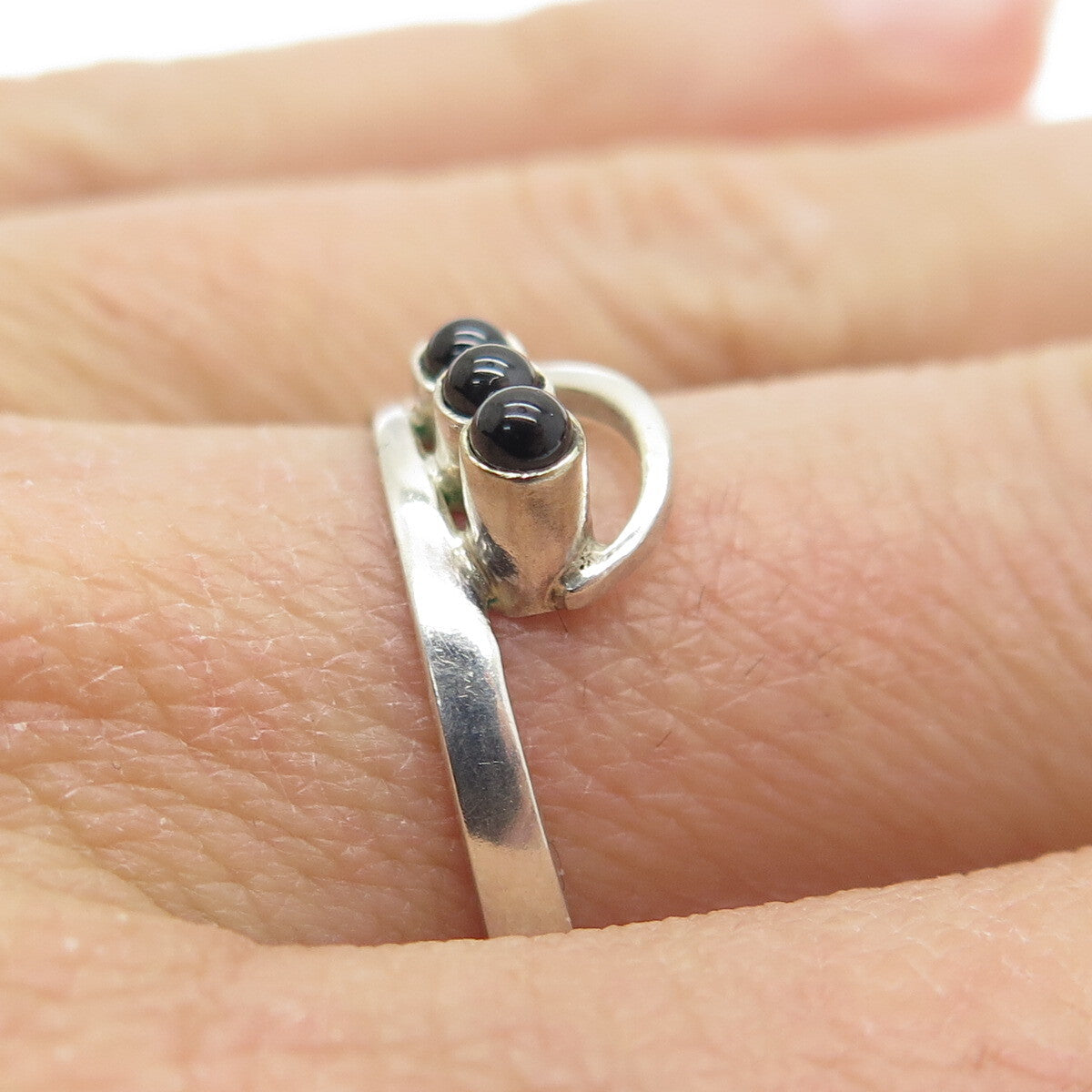 875 Silver Vintage European Real Black Onyx Wavy Ring Size 8.75