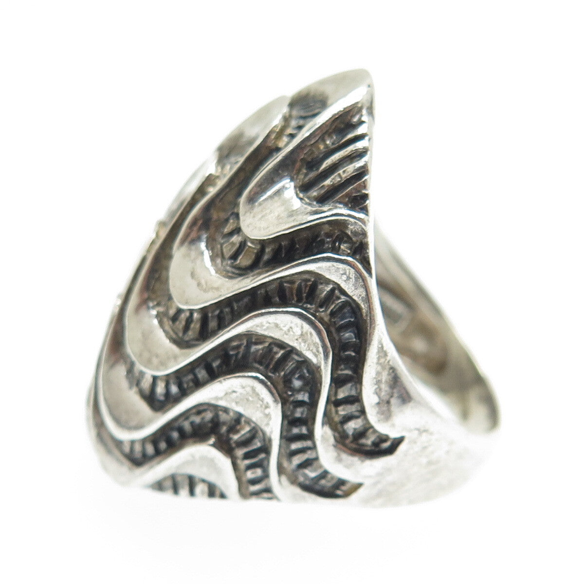 925 Sterling Silver Vintage Modernist Wavy Oxidized Ring Size 7