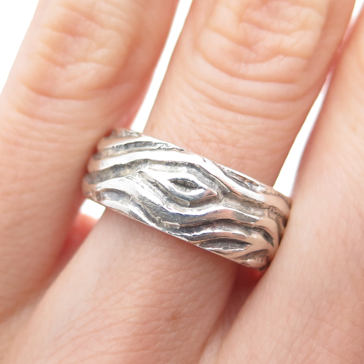 925 Sterling Silver Vintage Modernist Brich Pattern Oxidized Band Ring Size 5.75