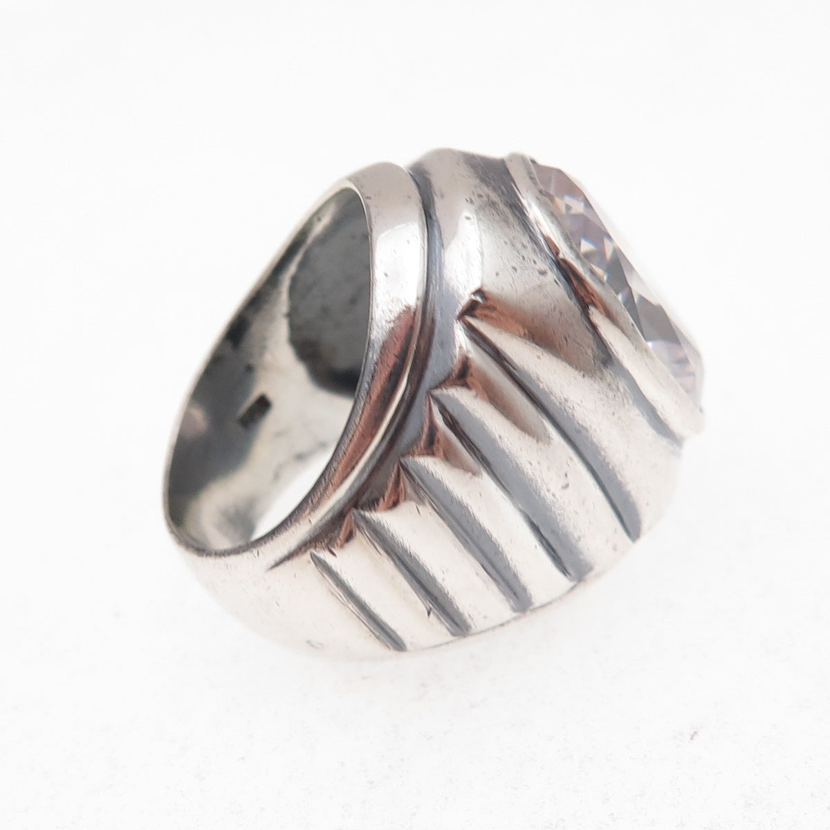 925 Sterling Silver Vintage Oval-Cut Lavender C Z Oxidized Ring Size 6.25
