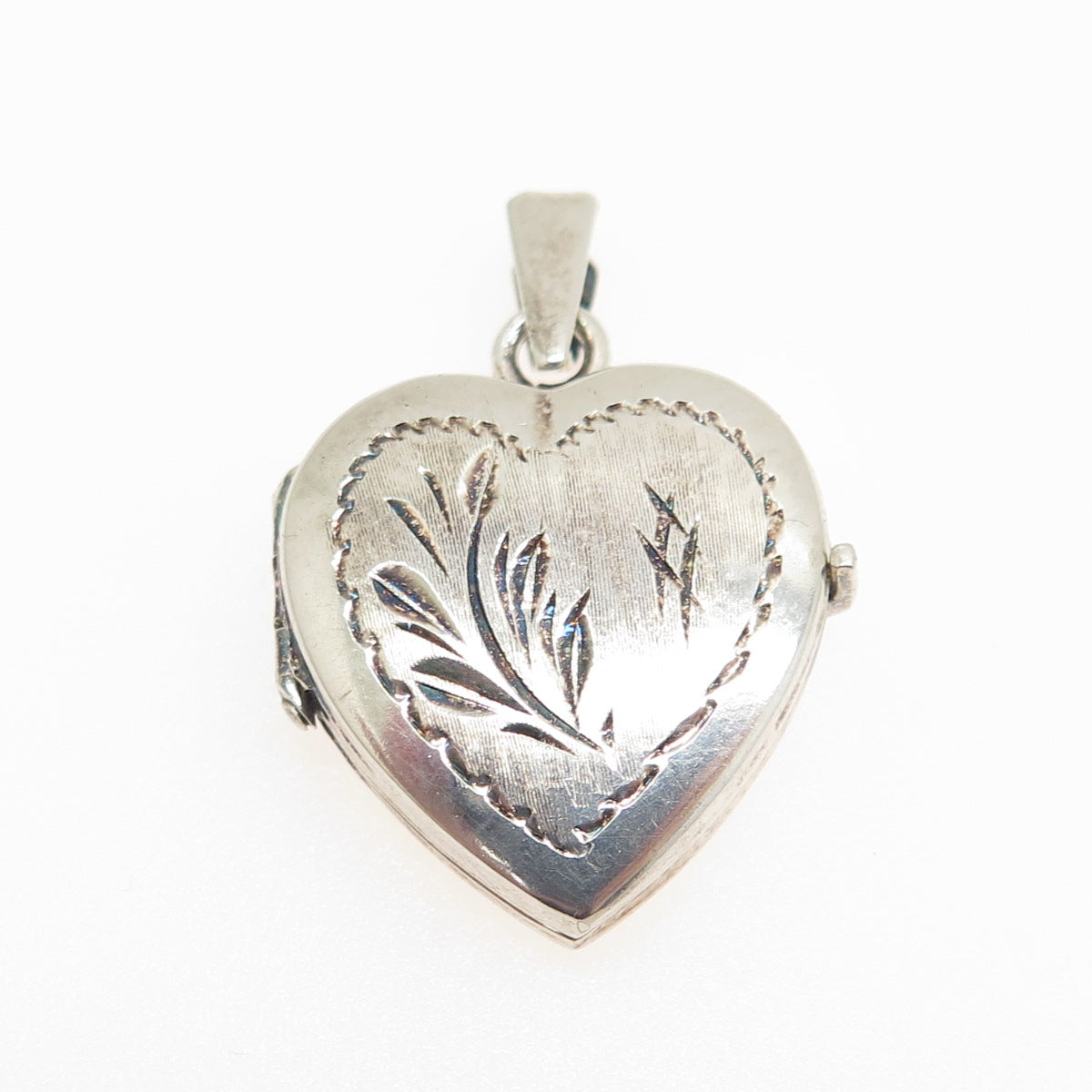 925 Sterling Silver Vintage Italy Engraved Locket Heart Pendant