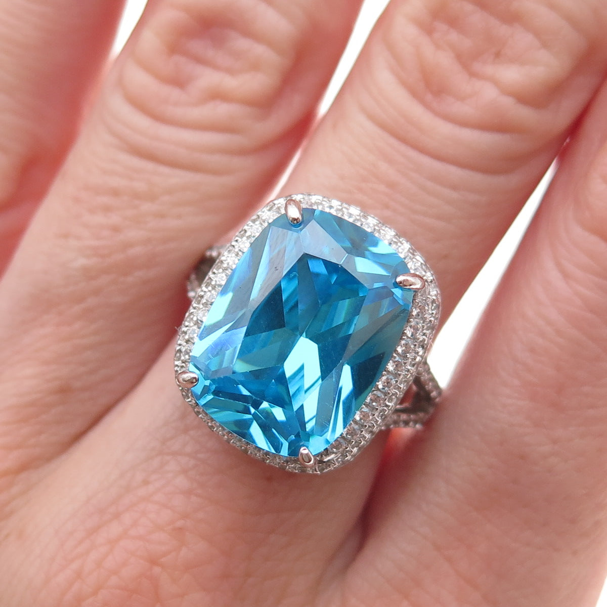 925 Sterling Silver Blue & White C Z Ring Size 7.25