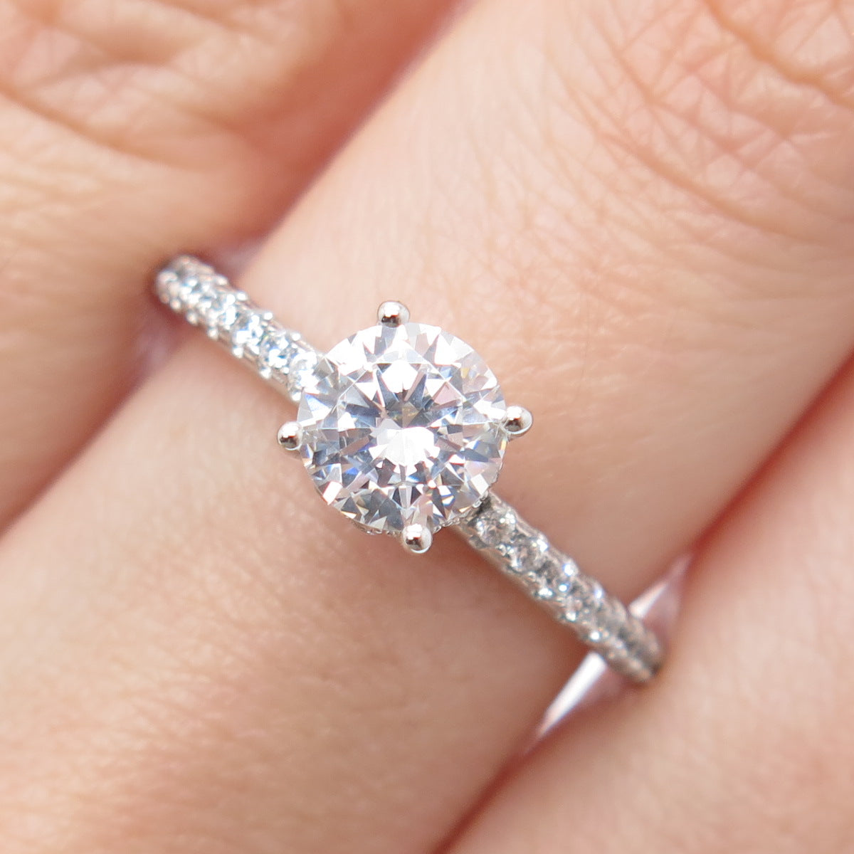 925 Sterling Silver Round-Cut Shaped C Z Engagement Ring Size 7.25
