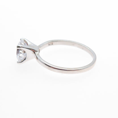 925 Sterling Silver Round-Cut C Z Engagement Ring Size 8