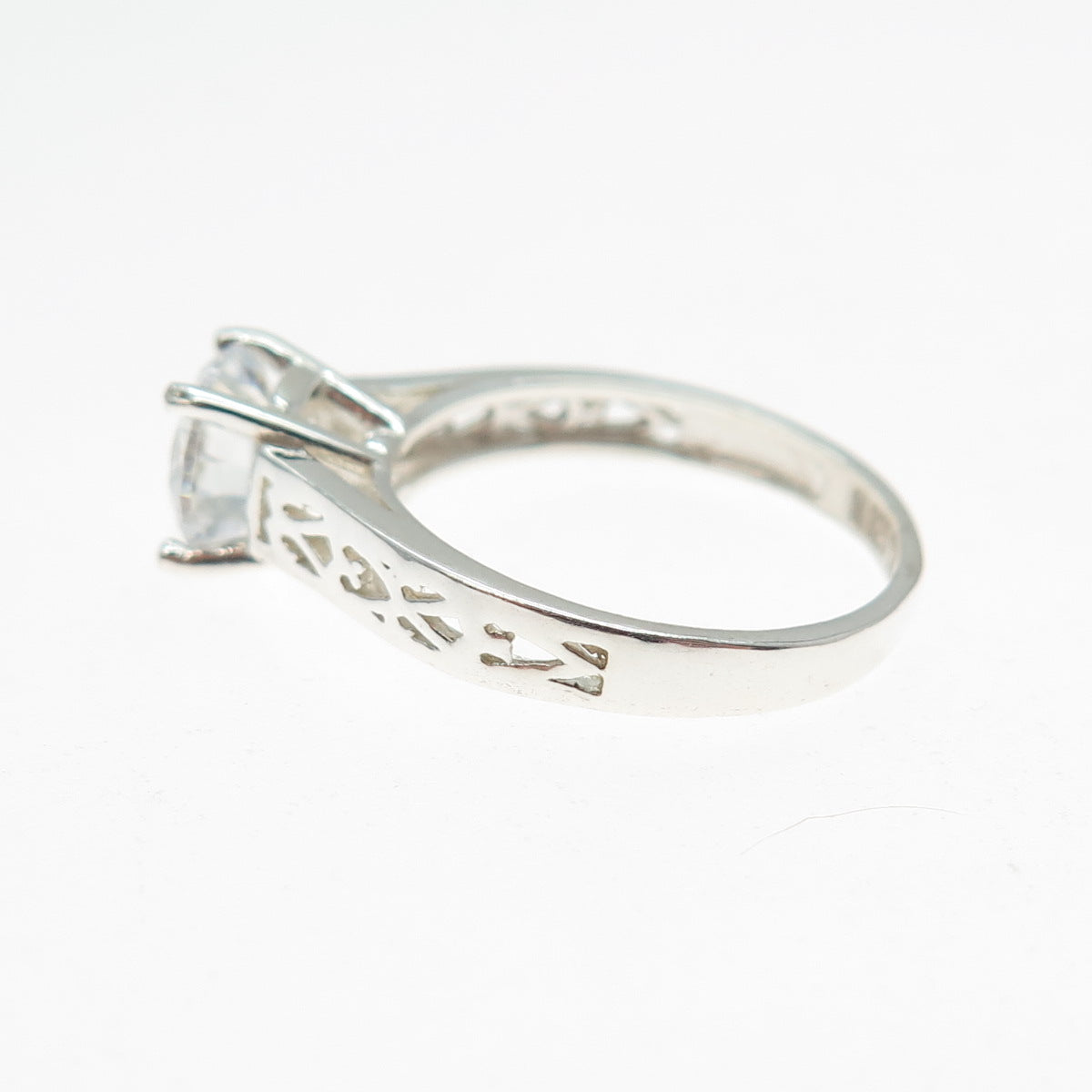 925 Sterling Silver Round-Cut C Z Engagement Ring Size 6