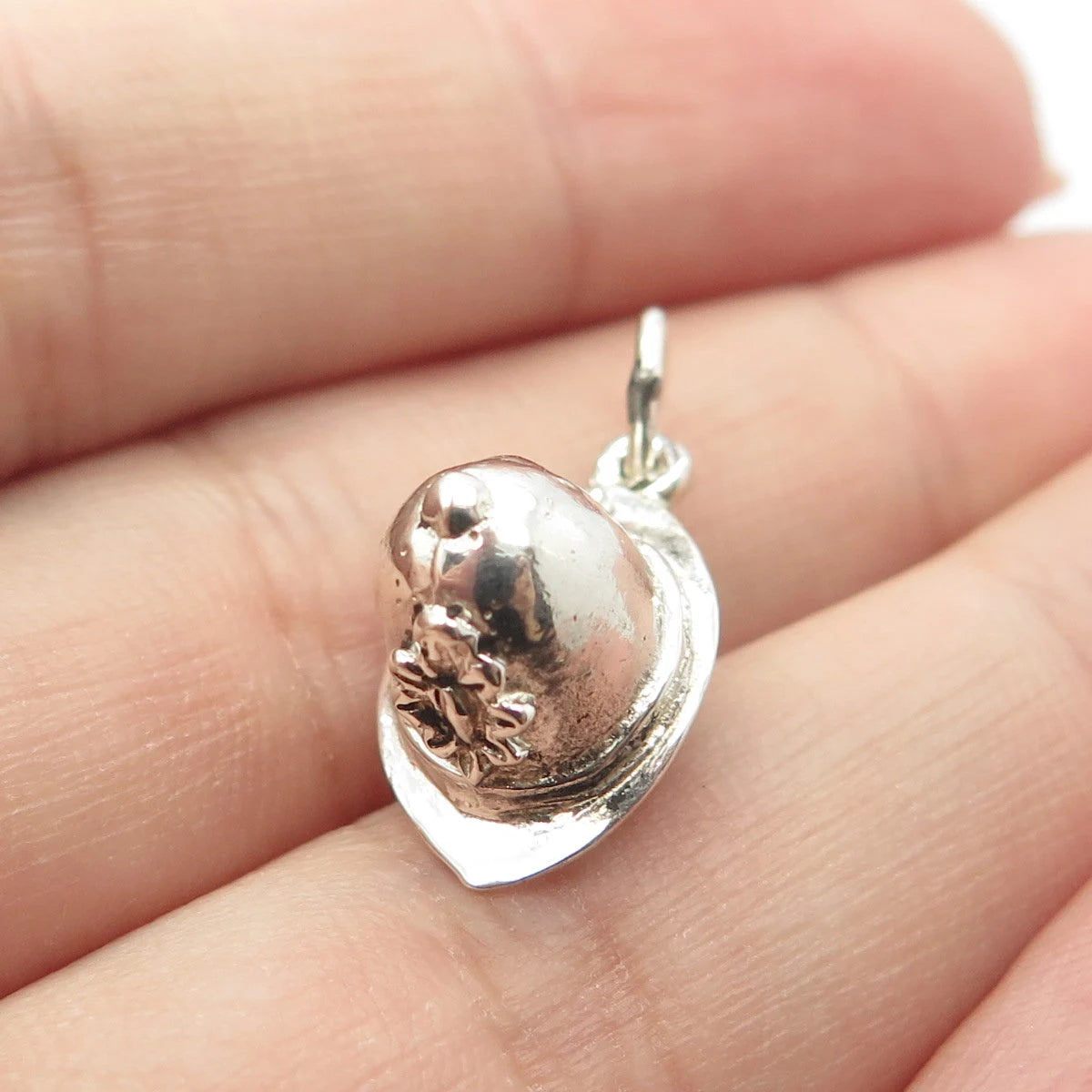 925 Sterling Silver Vintage Hat w/ Flower 3D Charm Pendant