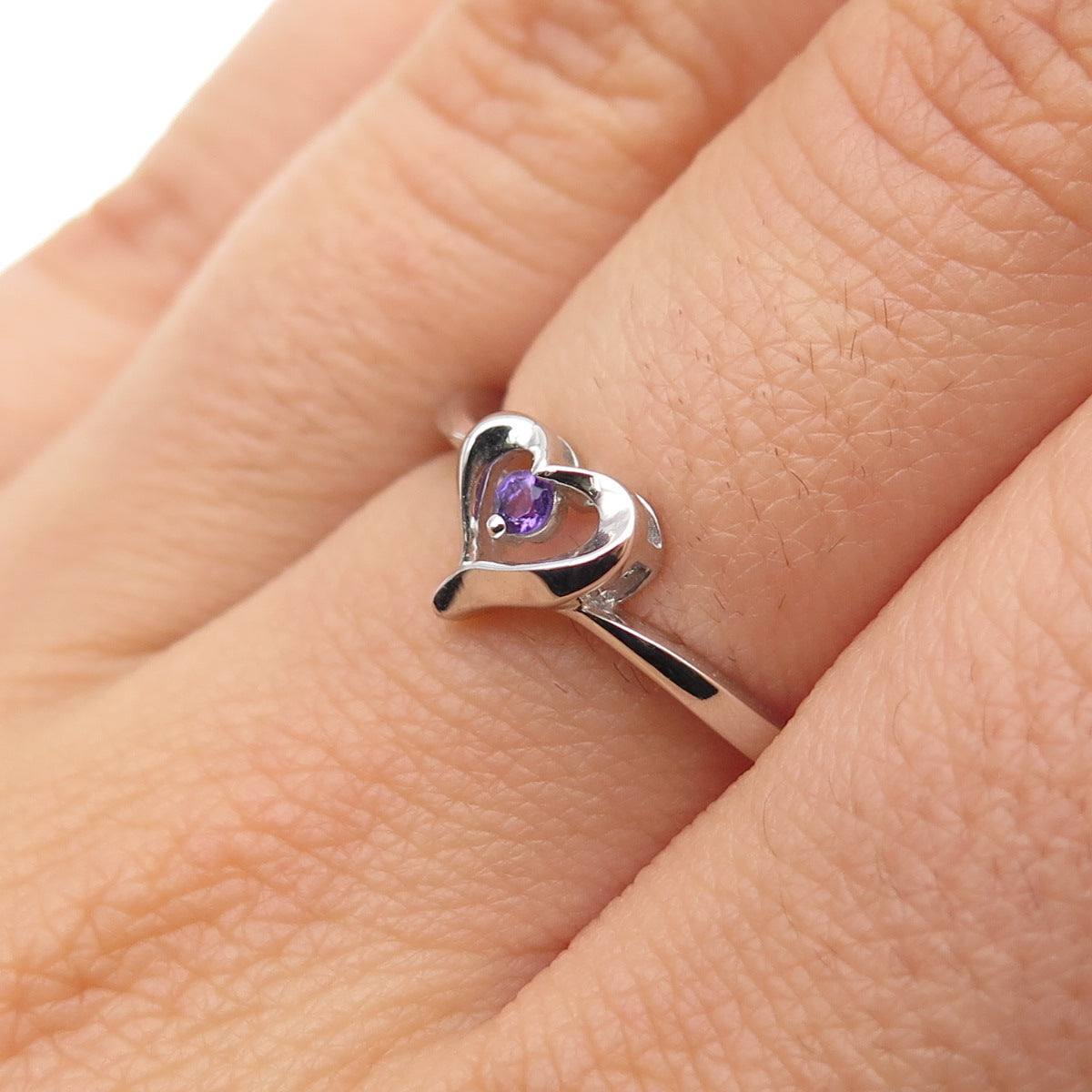 925 Sterling Silver Round-Cut Purple C Z Heart Ring Size 6.5
