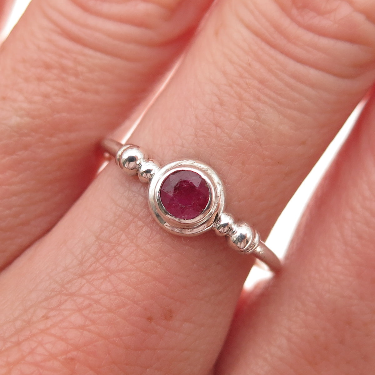 925 Sterling Silver Vintage Real Round-Cut Ruby Ring Size 8