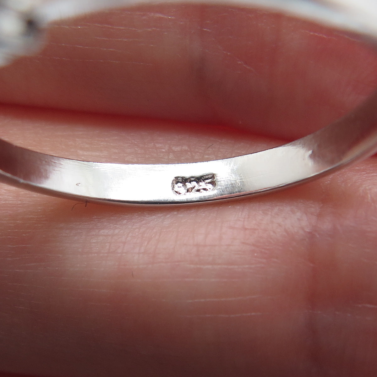 925 Sterling Silver Real Oval-Cut Amethyst Gem & Round-Cut C Z Ring Size 9.25