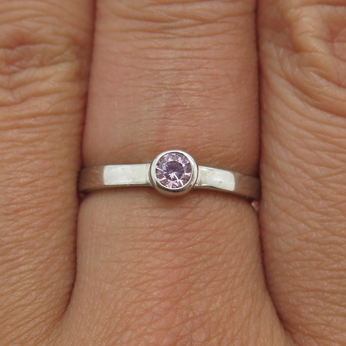 925 Sterling Silver Round-Cut Lavender C Z Ring Size 6.75