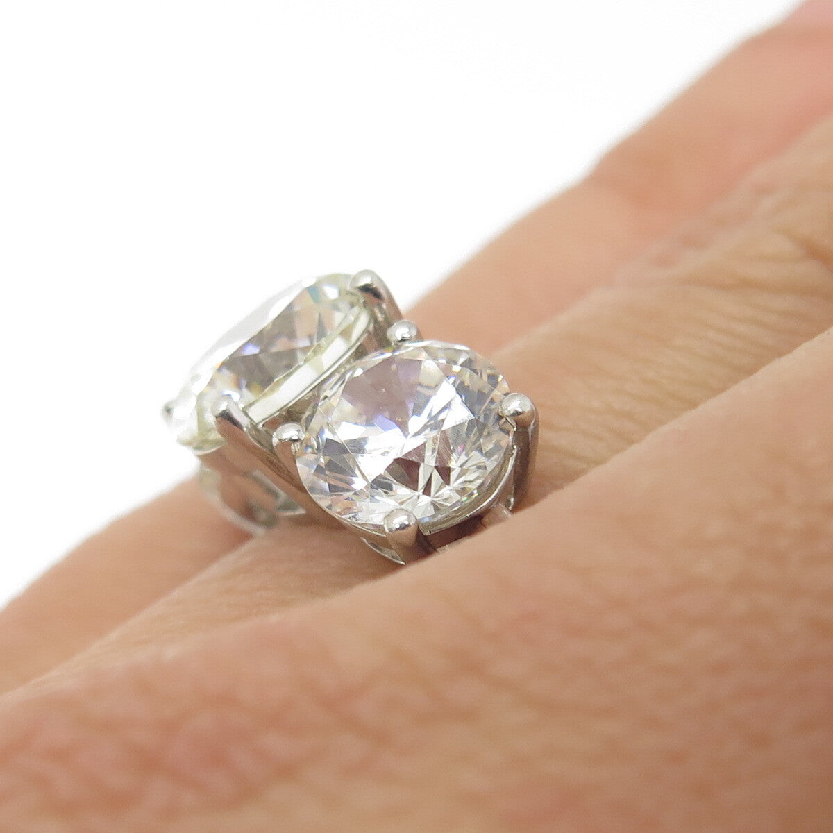 925 Sterling Silver Round-Cut C Z Engagement Ring Size 5