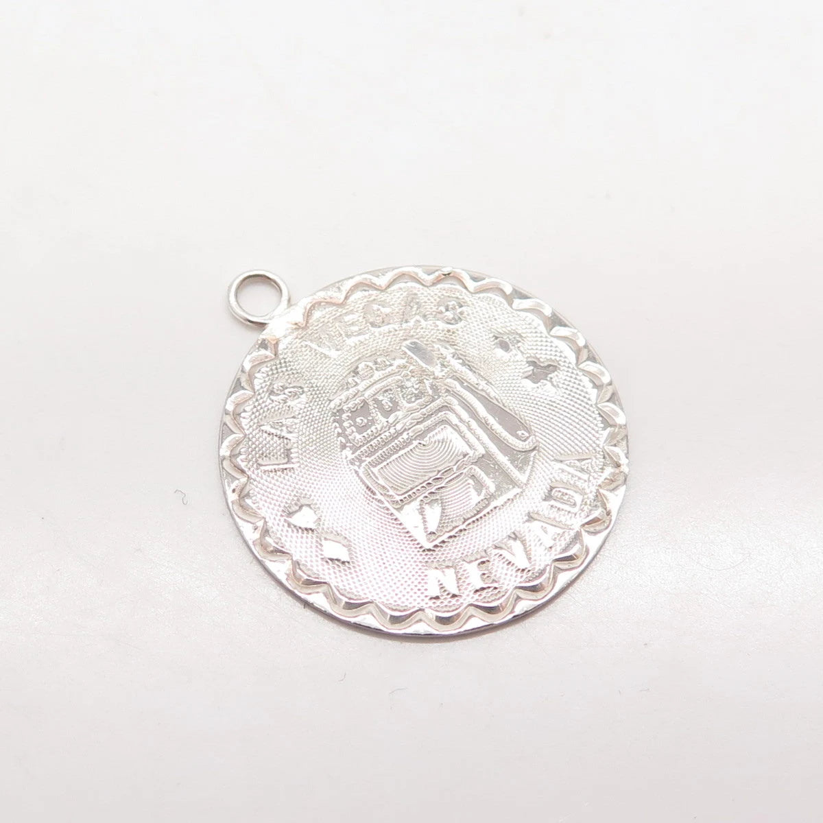 925 Sterling Silver Vintage "Nevada" Round Pendant