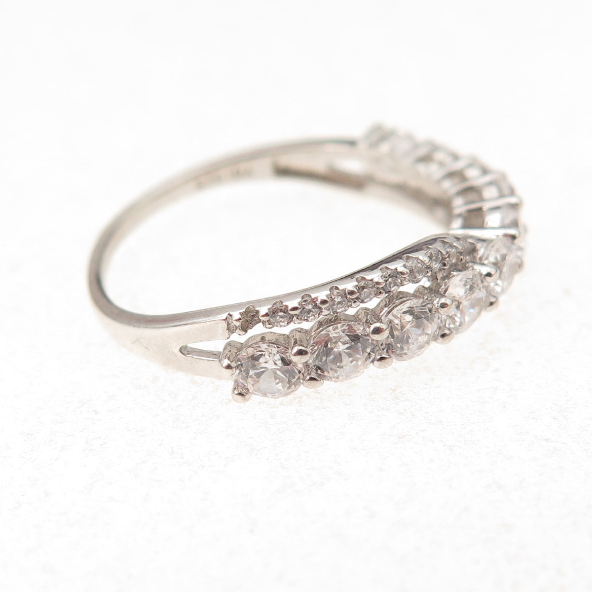 925 Sterling Silver Round-Cut C Z Crisscross Ring Size 7.5