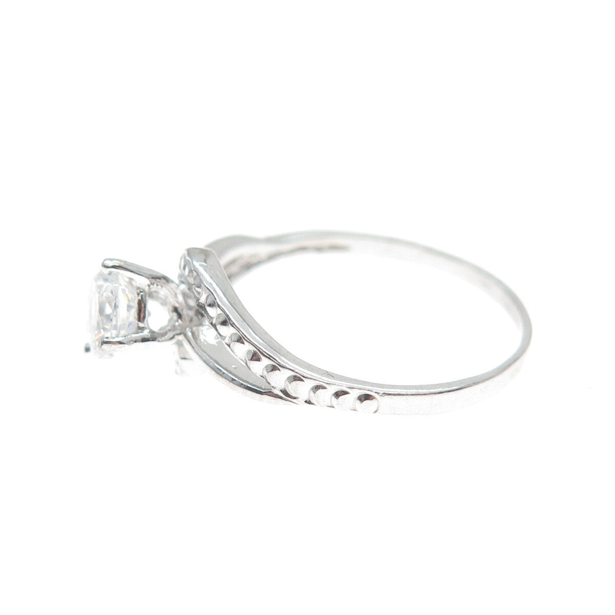 925 Sterling Silver Round-Cut Shaped C Z Engagement Ring Size 6