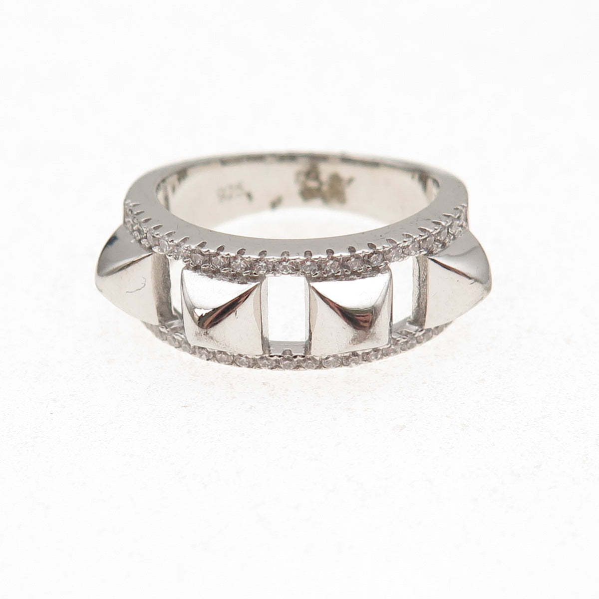 925 Sterling Silver Round-Cut C Z Pyramid-Shape Ring Size 7