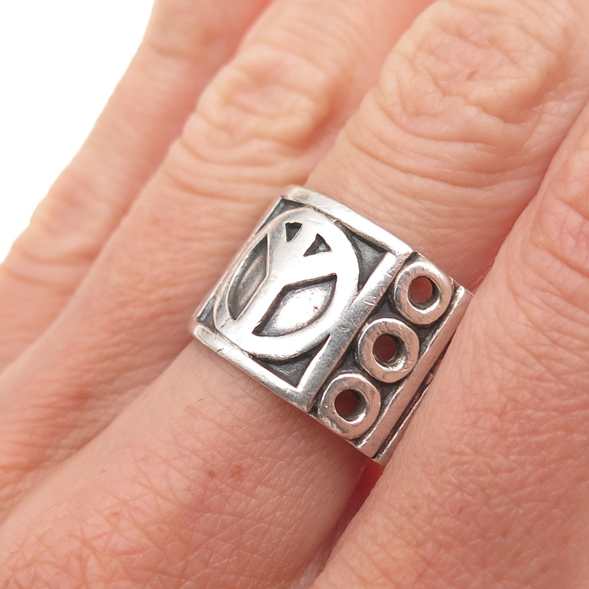 925 Sterling Silver Vintage Peace Symbol Oxidized Wide Band Ring Size 8.75