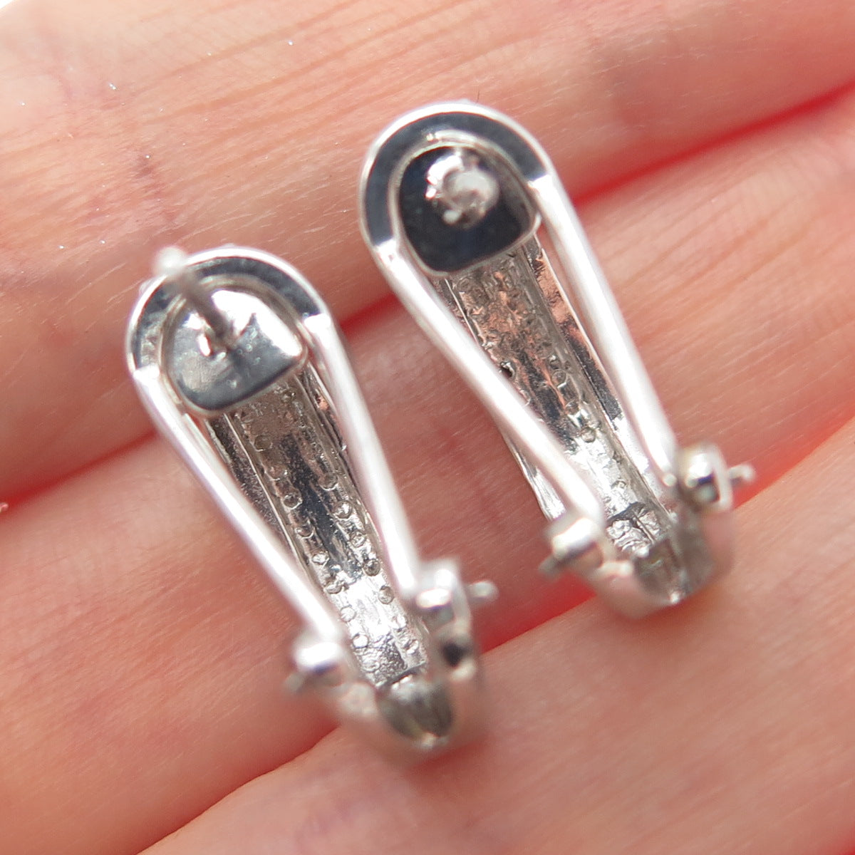 CHUCK CLEMENCY 925 Sterling Silver Real Green Diamond Omega Back Earrings