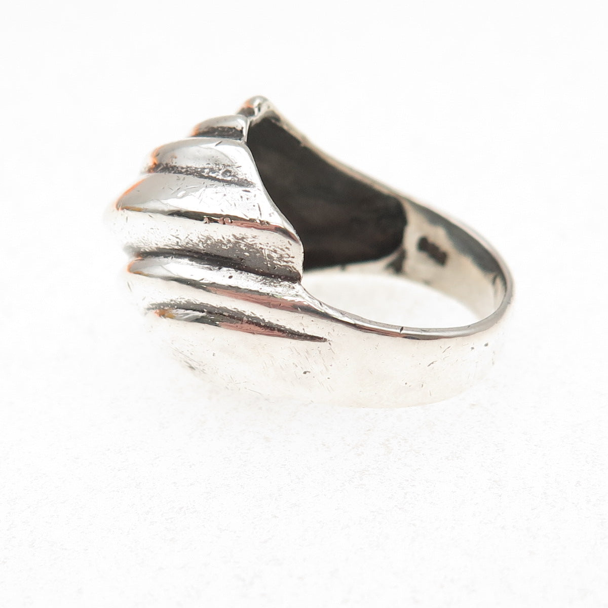 925 Sterling Silver Vintage Modernist Ribbed Oxidized Ring Size 7.75