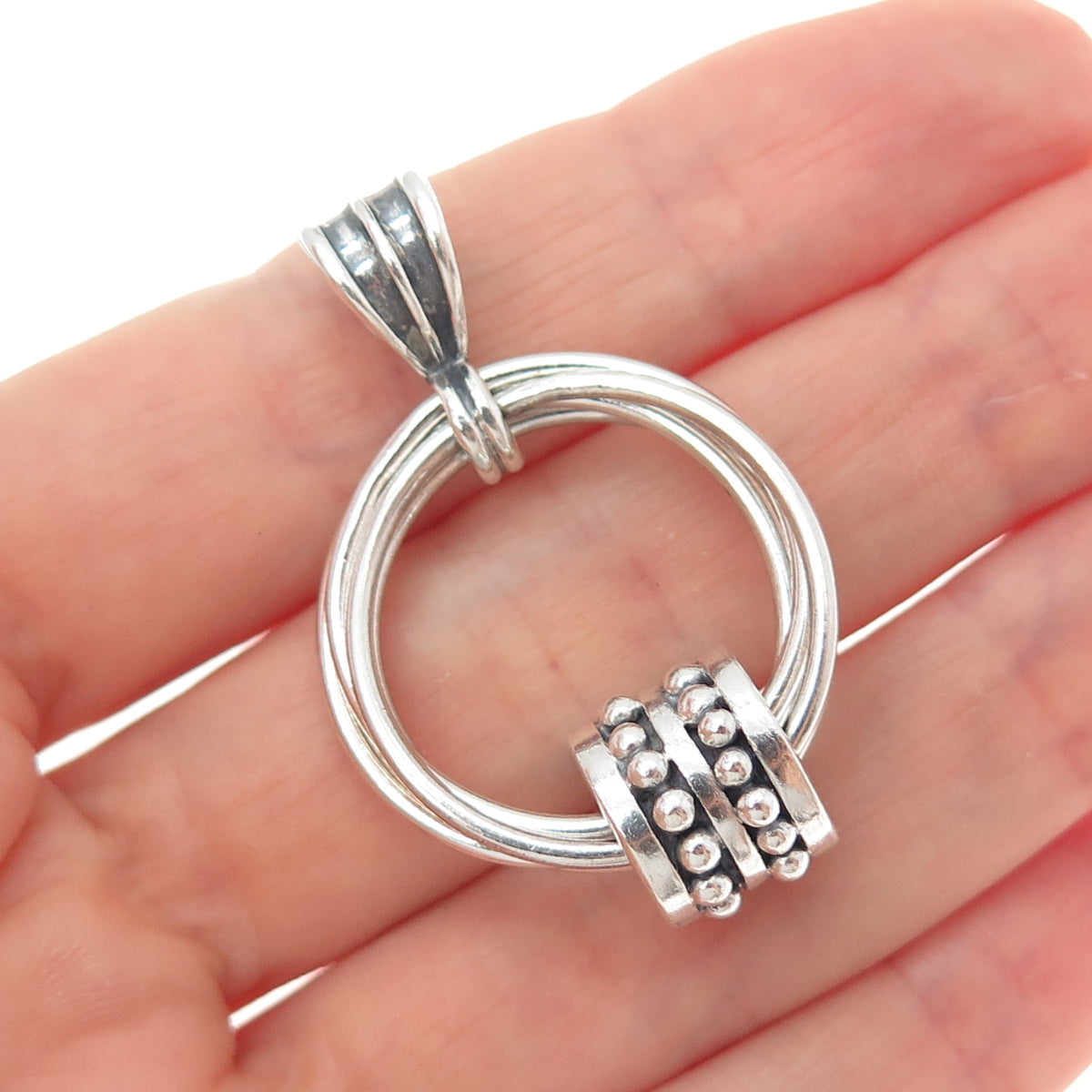 925 Sterling Silver Vintage Modernist Interlocked Circle Beaded Charm Pendant