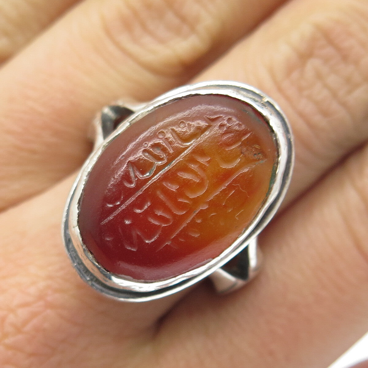 925 Sterling Silver Vintage Real Carved Agate Arabic Script Ring Size 11.75