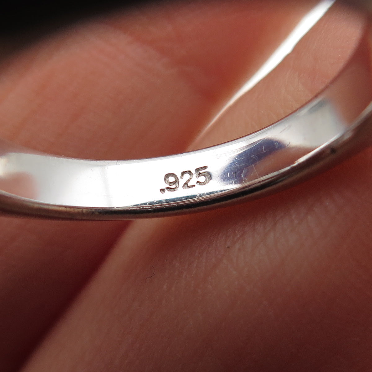 GUESS 925 Sterling Silver Hook Ring Size 7