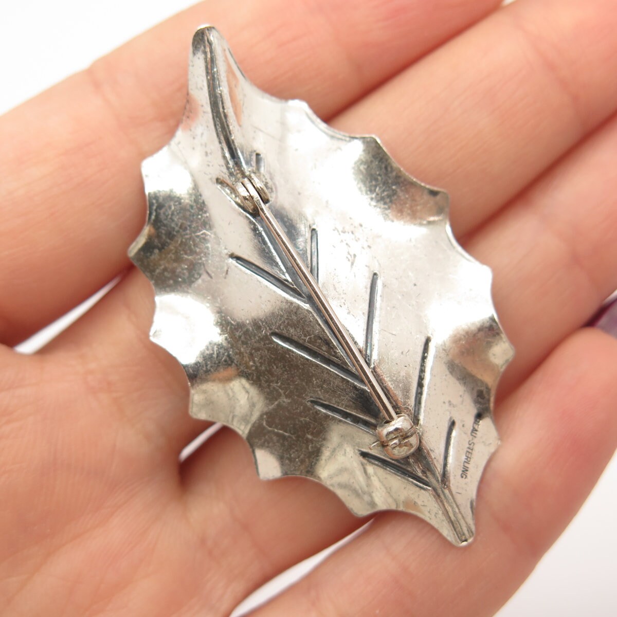 925 Sterling Silver Vintage BEAU Striped Leaf Pin Brooch