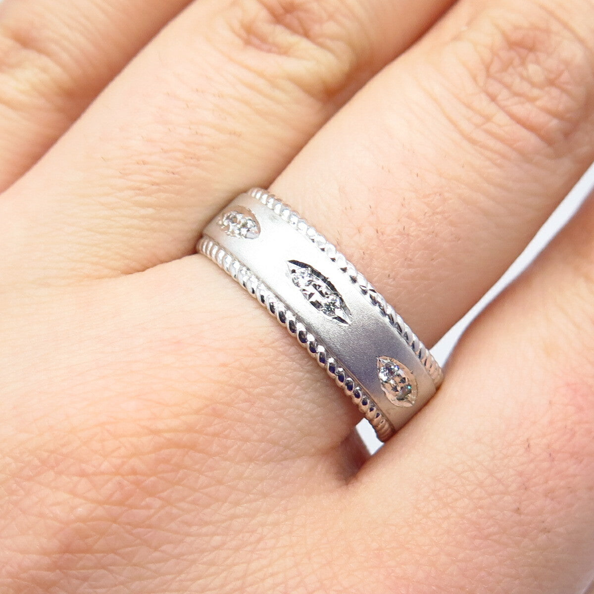 925 Sterling Silver C Z Twisted Accent Ring Size 10