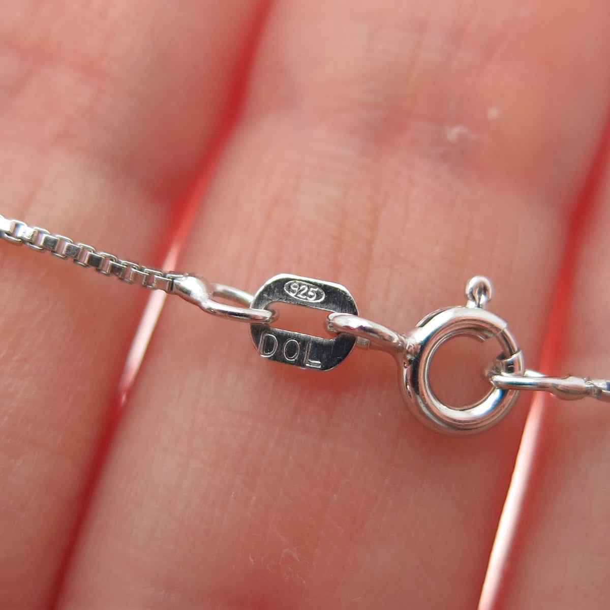 SAI 925 Sterling Silver Black & White C Z Flower Pendant Box Chain Necklace 18"