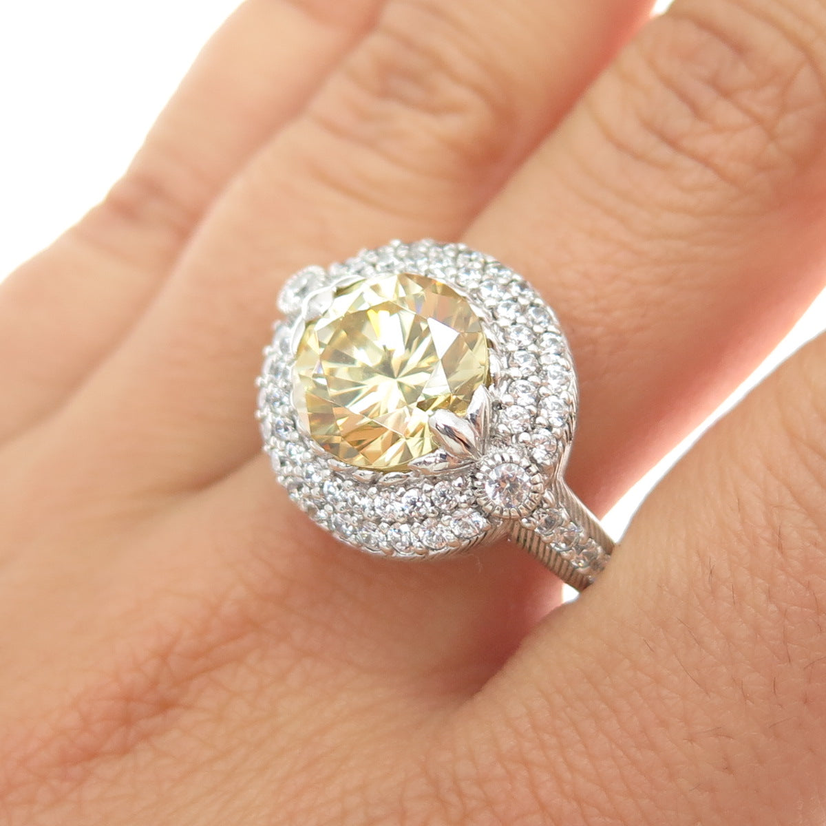 JUDITH RIPKA 925 Sterling Silver Round-Cut Canary & White C Z Ring Size 11