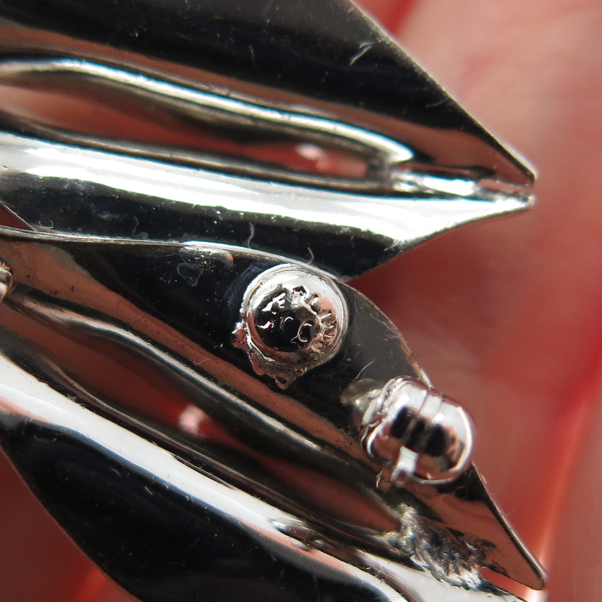 CURTIS CREATIONS 925 Sterling Silver Antique Real Hematite Flora Leaf Pin Brooch