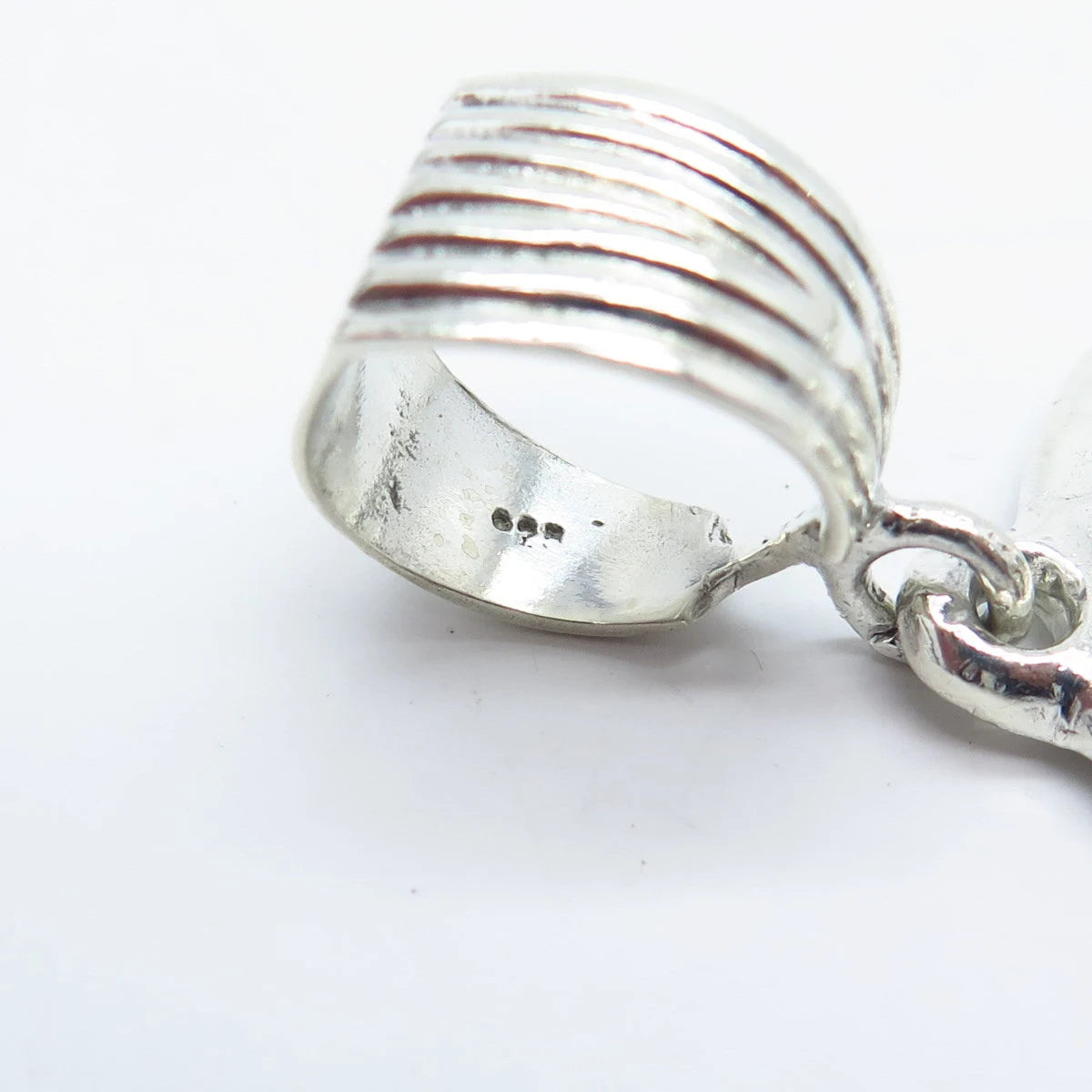 925 Sterling Silver Vintage Hand Peace Sign Pendant
