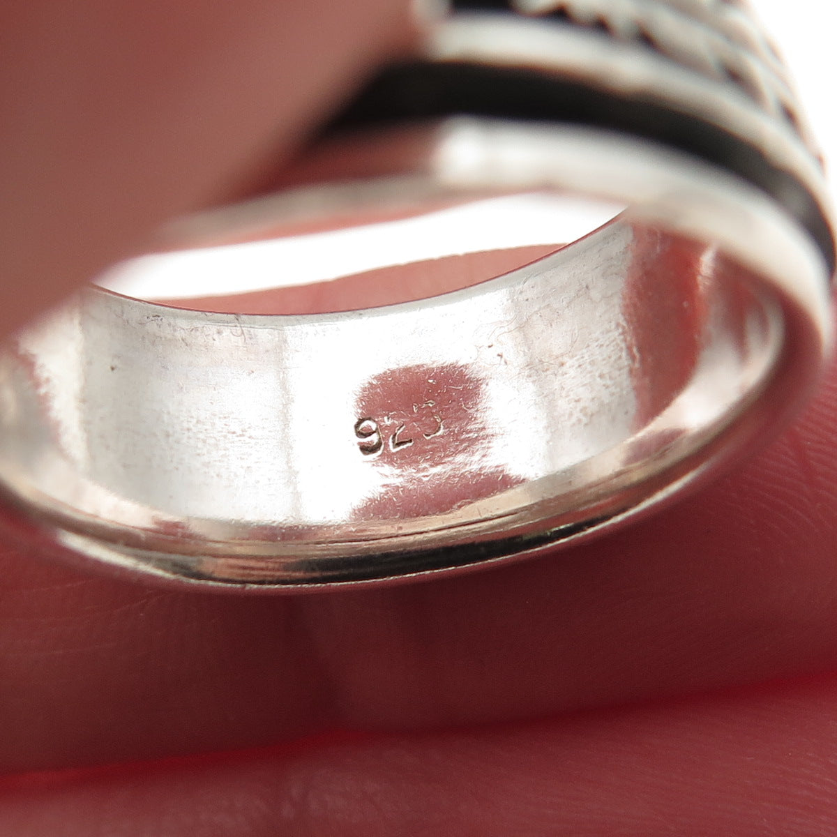 925 Sterling Silver Vintage Feather Oxidized Rotating Band Ring Size 9.75