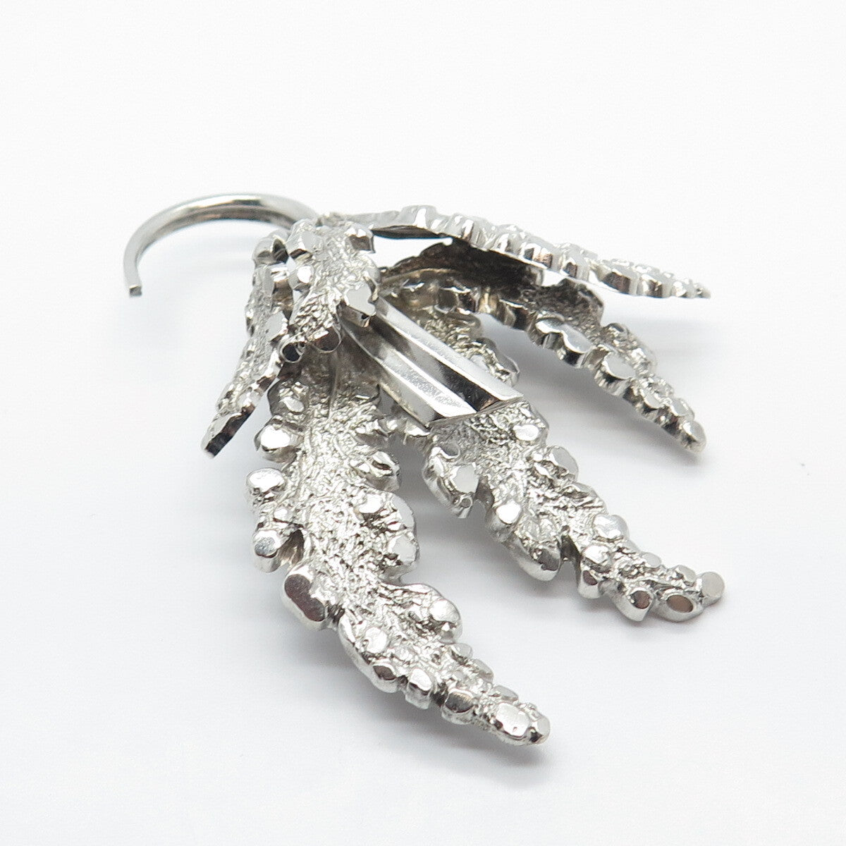 935 Silver Vintage Bunch of Grapes Pin Brooch