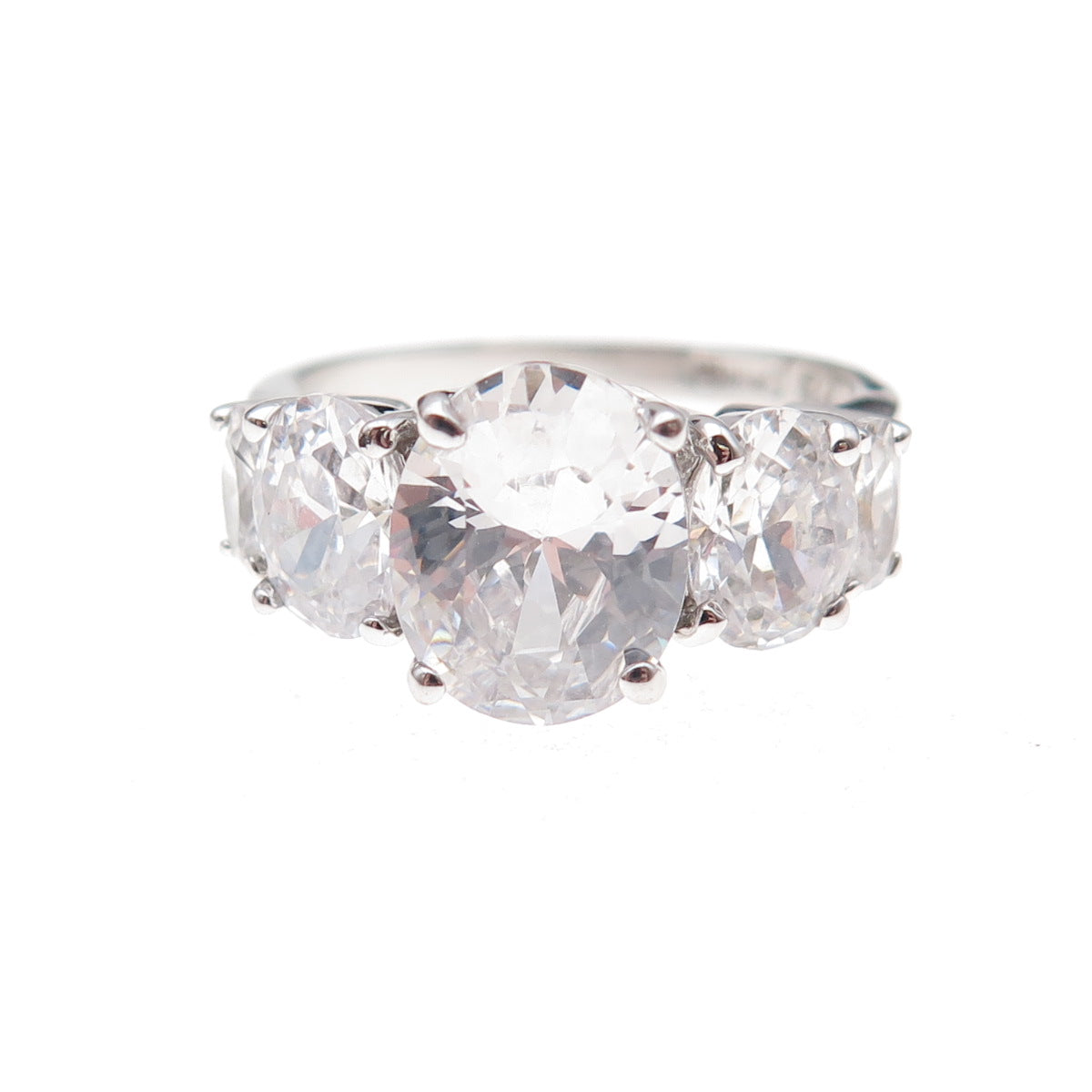 925 Sterling Silver Oval-Cut C Z Engagement Ring Size 8
