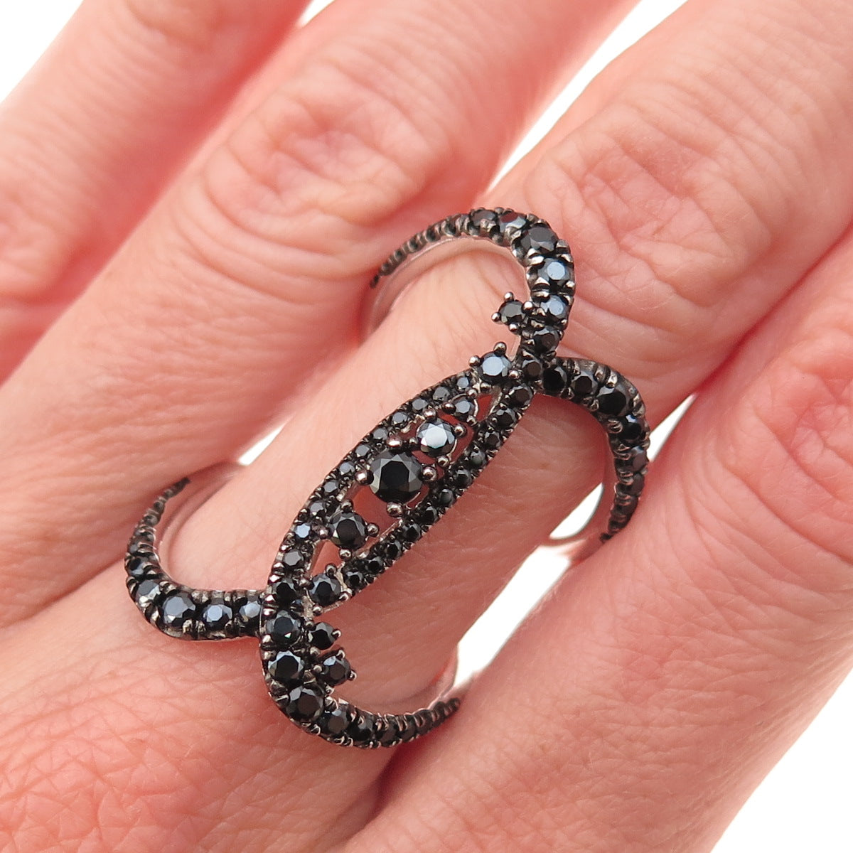 Luxeout 925 Sterling Silver Real Black Spinel Interlocked Ring Size 7.25
