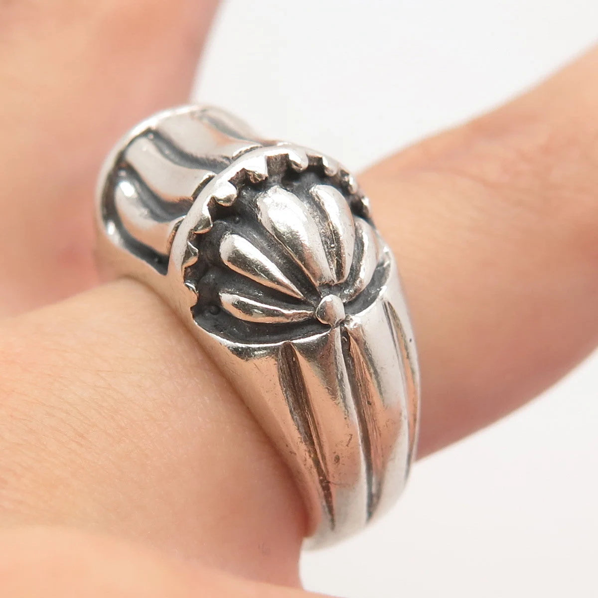 925 Sterling Silver Vintage Tribal Domed Ring Size 7