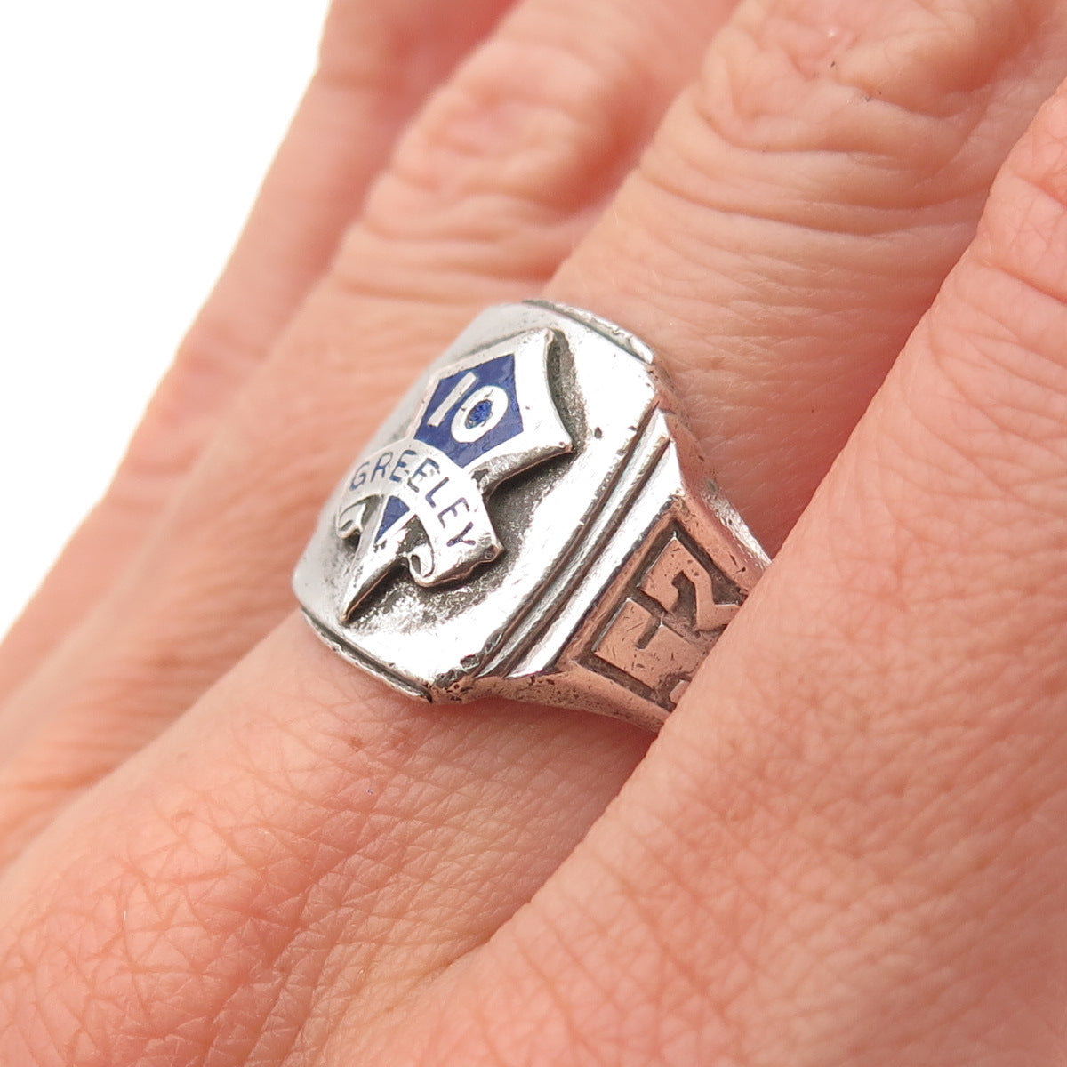 925 Sterling Silver Vintage 1953 Enamel Greeley School Oxidized Ring Size 9