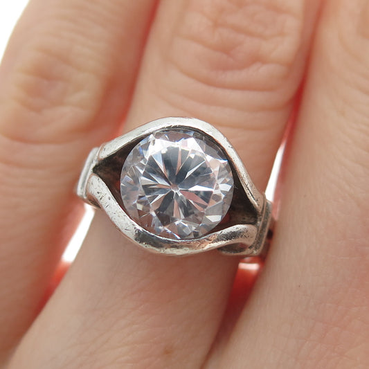925 Sterling Silver Vintage Round-Cut Shaped C Z Oxidized Ring Size 5.25