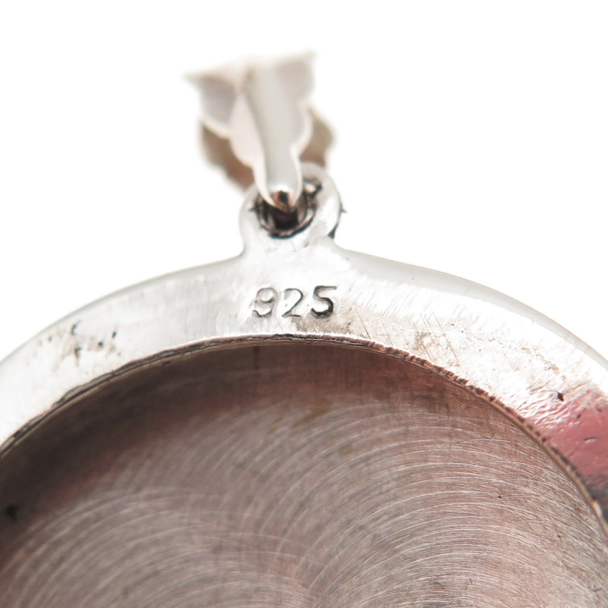 925 Sterling Silver Vintage Diamond-Cut Round Locket Charm Pendant