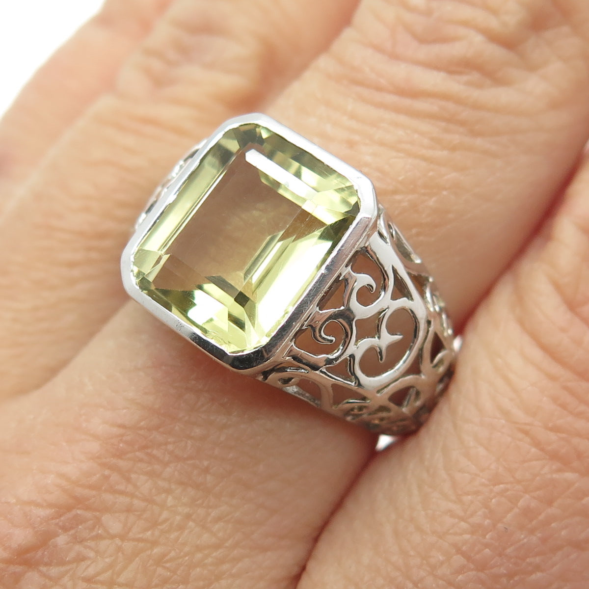 925 Sterling Silver Real Emerald-Cut Lime Citrine Swirl Ring Size 8.25