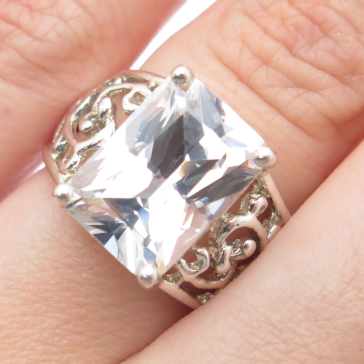 925 Sterling Silver Radiant-Cut C Z Ornate Ring Size 7