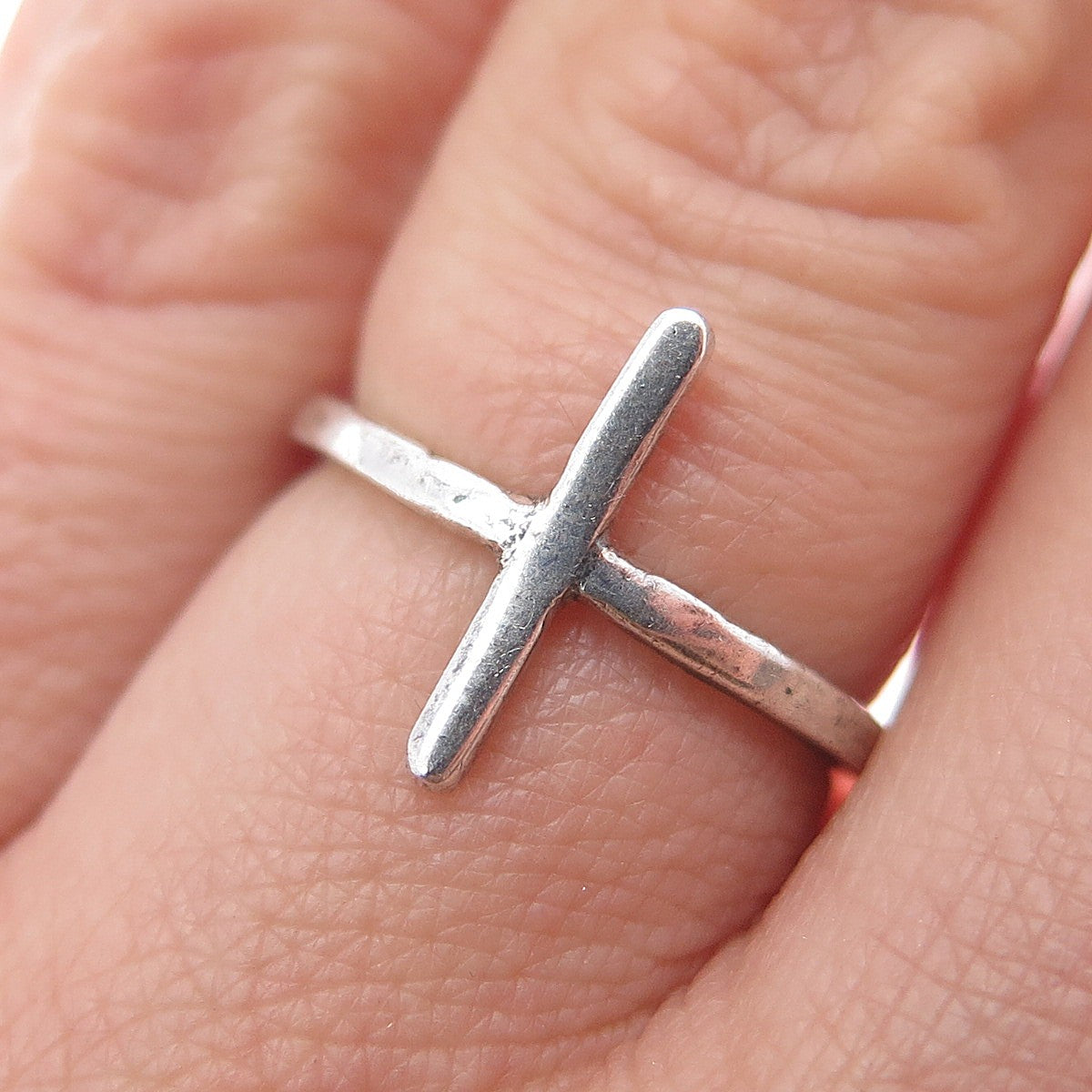 925 Sterling Silver Vintage Cross Oxidized Ring Size 5.75